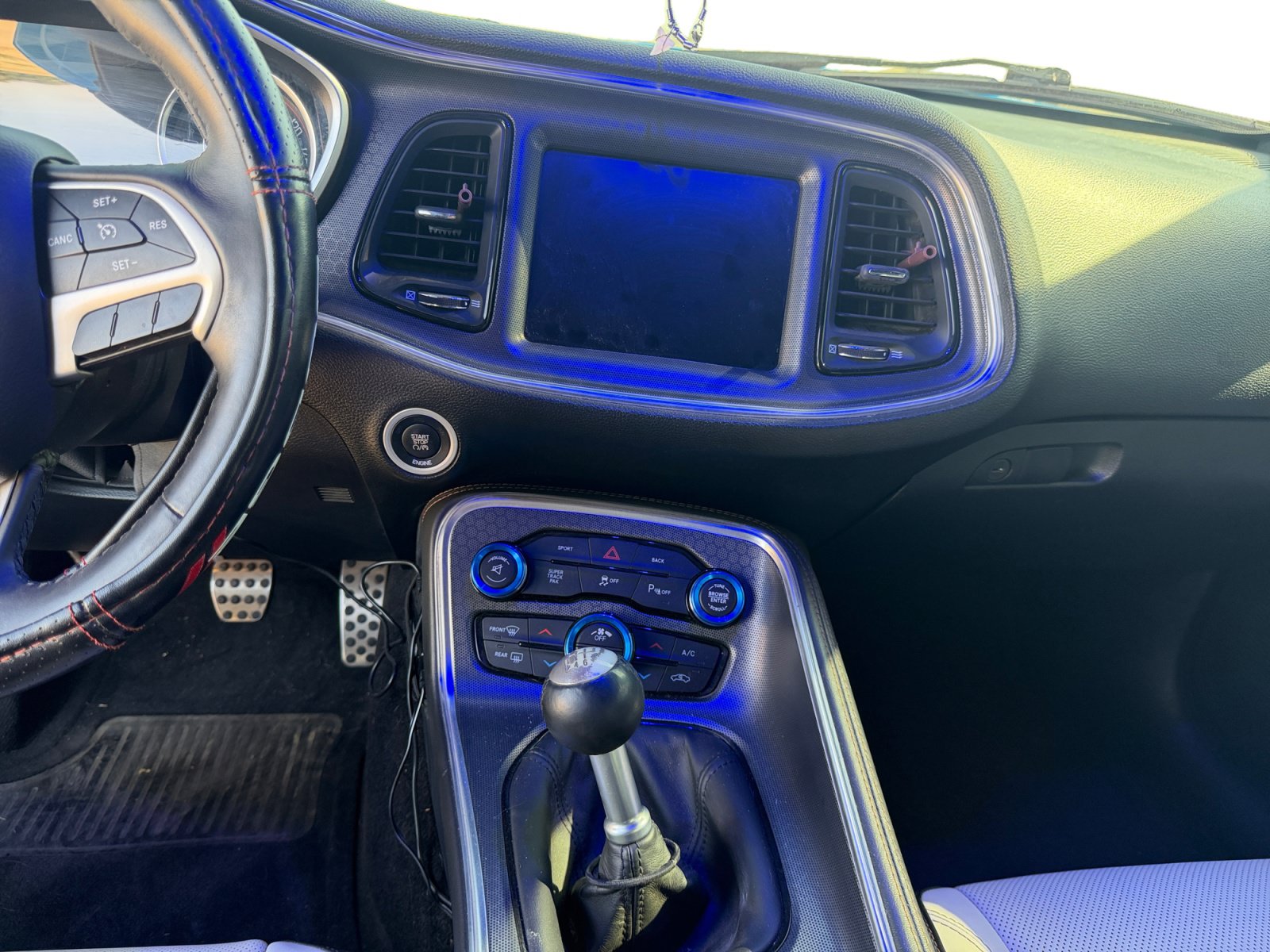 Used 2015 Dodge Challenger R/T Plus RWD image 12