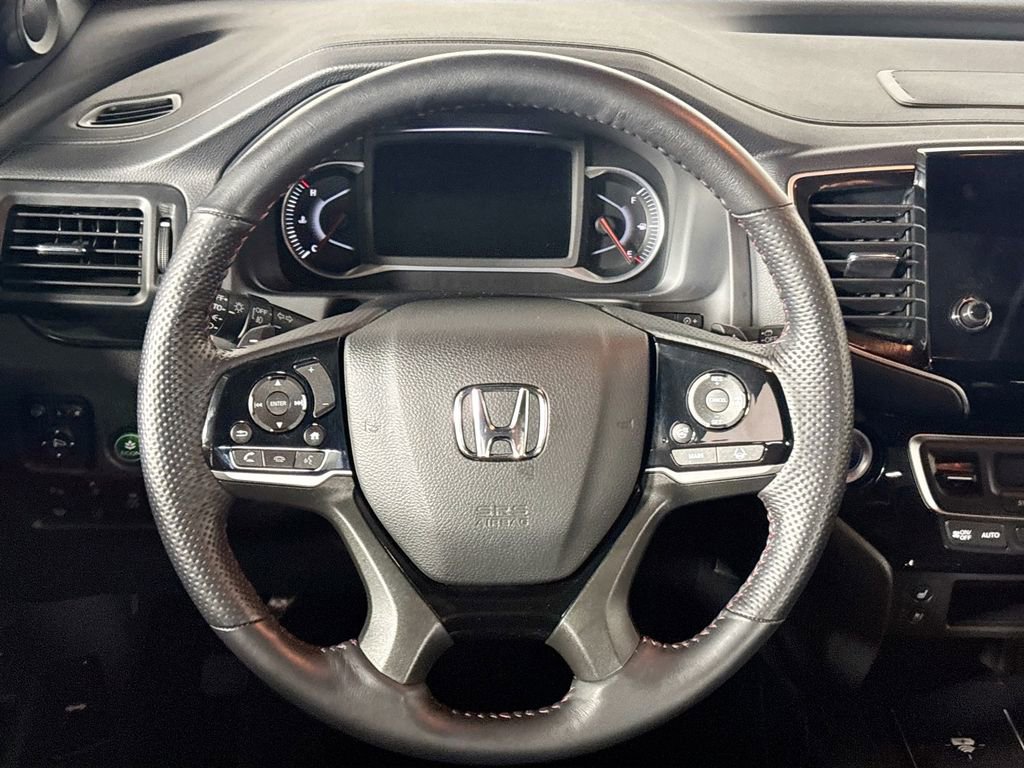 Certified 2024 Honda Passport Black Edition image 14