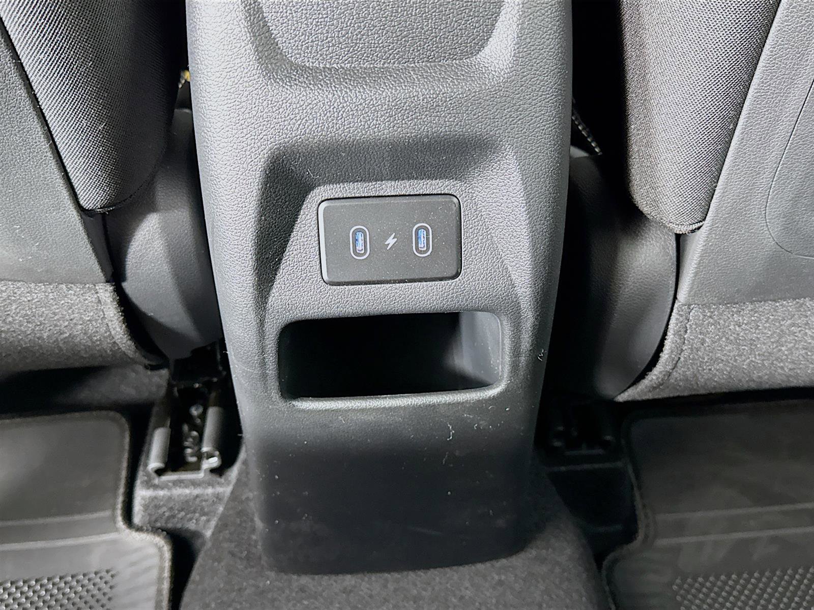 New 2025 Hyundai Venue SEL image 24