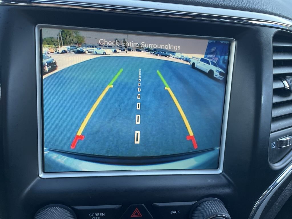 Used 2015 Jeep Grand Cherokee Altitude AWD/4WD image 19