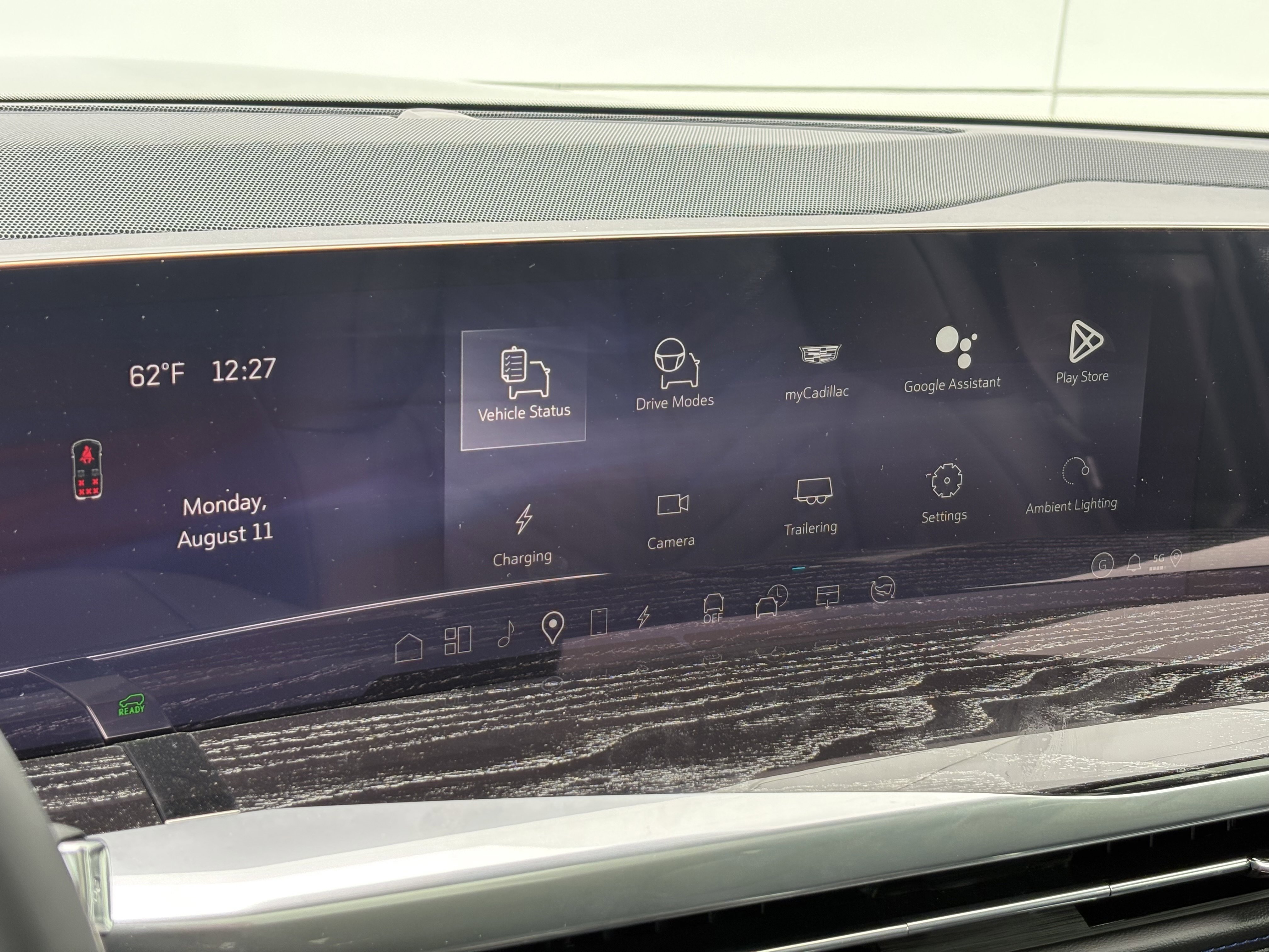 New 2026 Cadillac Escalade IQL Luxury AWD/4WD image 24