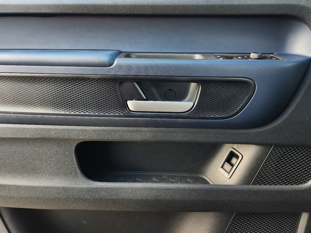 New 2025 Volkswagen ID. Buzz Pro S image 15