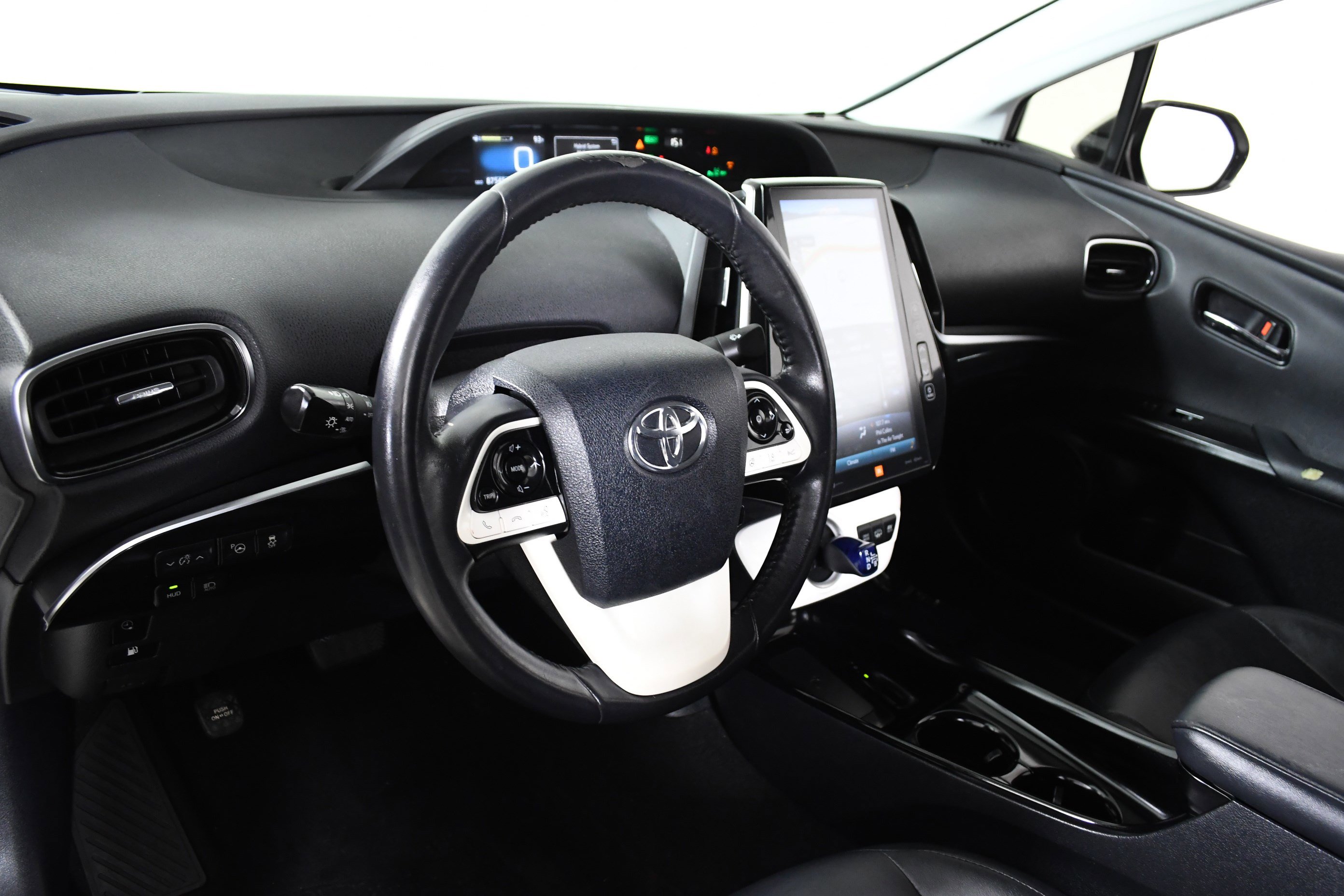 Used 2017 Toyota Prius Prime Advanced image 20