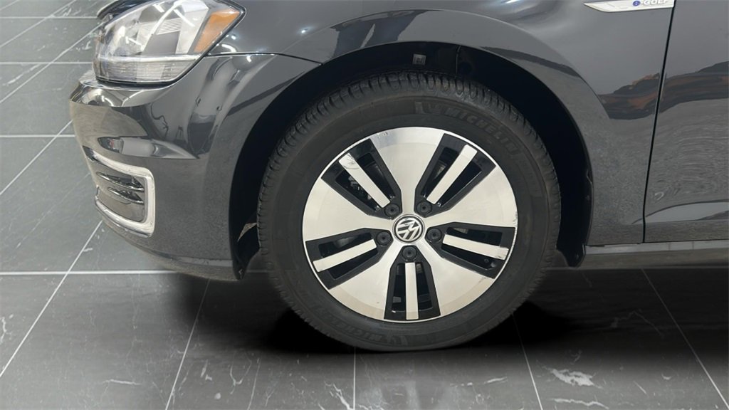 Used 2019 Volkswagen e-Golf SE w/ Driver Assistance Package image 17
