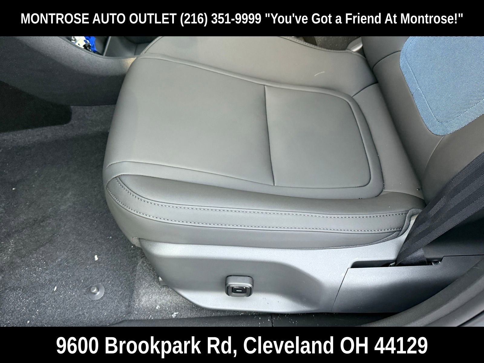 New 2026 Volvo EX30 Cross Country Ultra image 32