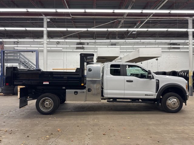 New 2025 Ford F550 4x4 SuperCab Super Duty image 7