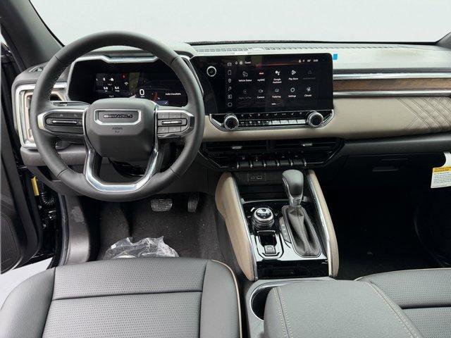 New 2026 GMC Canyon Denali AWD/4WD image 2