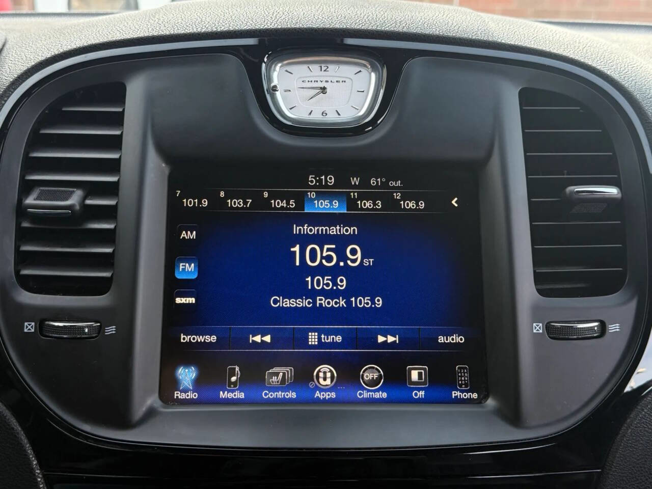 Used 2016 Chrysler 300 S image 20