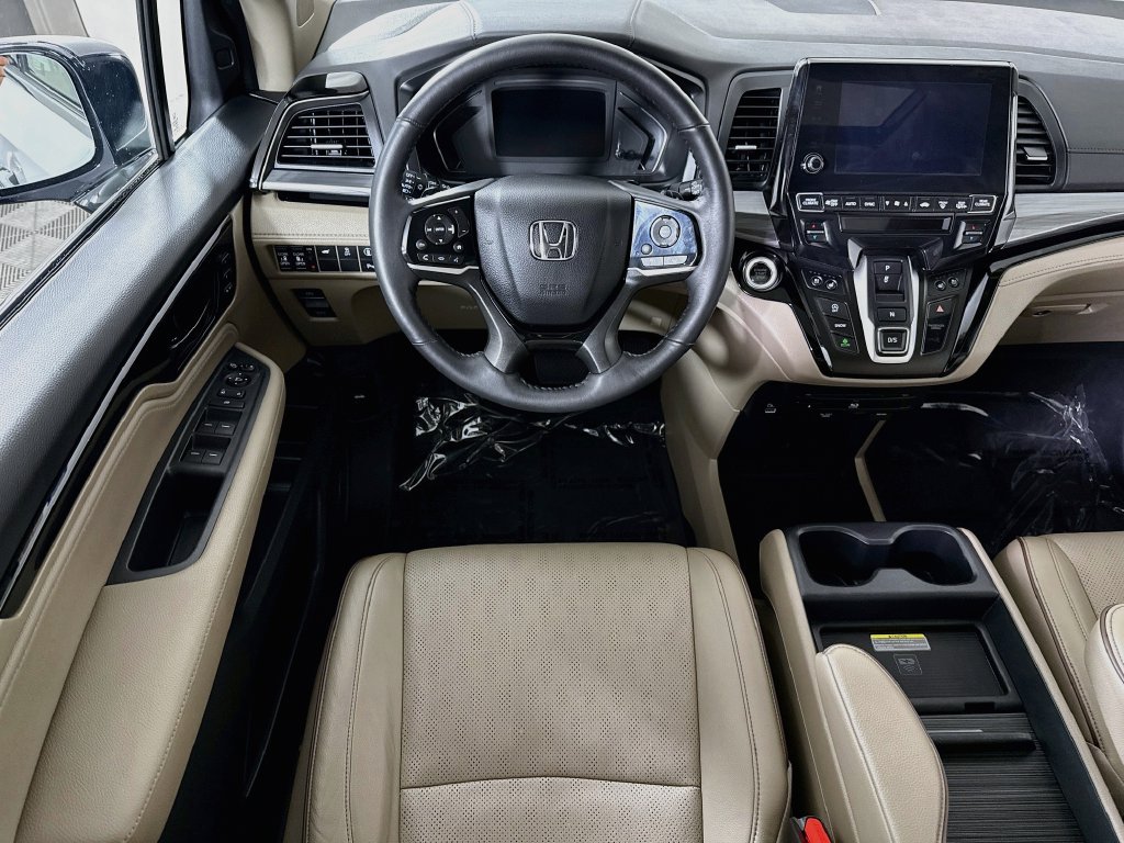 Used 2024 Honda Odyssey Elite image 3