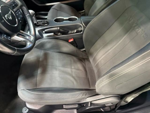 Used 2022 Ford Mustang EcoBoost image 23