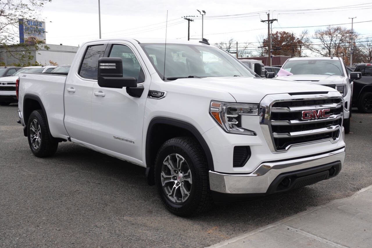 Used 2022 GMC Sierra 1500 SLE w/ X31 Off-Road Package AWD/4WD image 4