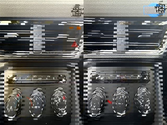 Used 2022 Volkswagen Taos SE image 18