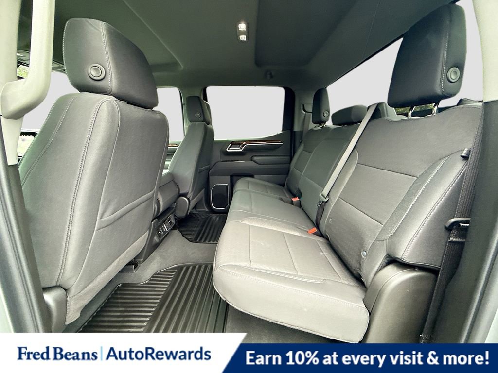 New 2026 GMC Sierra 1500 SLE image 24