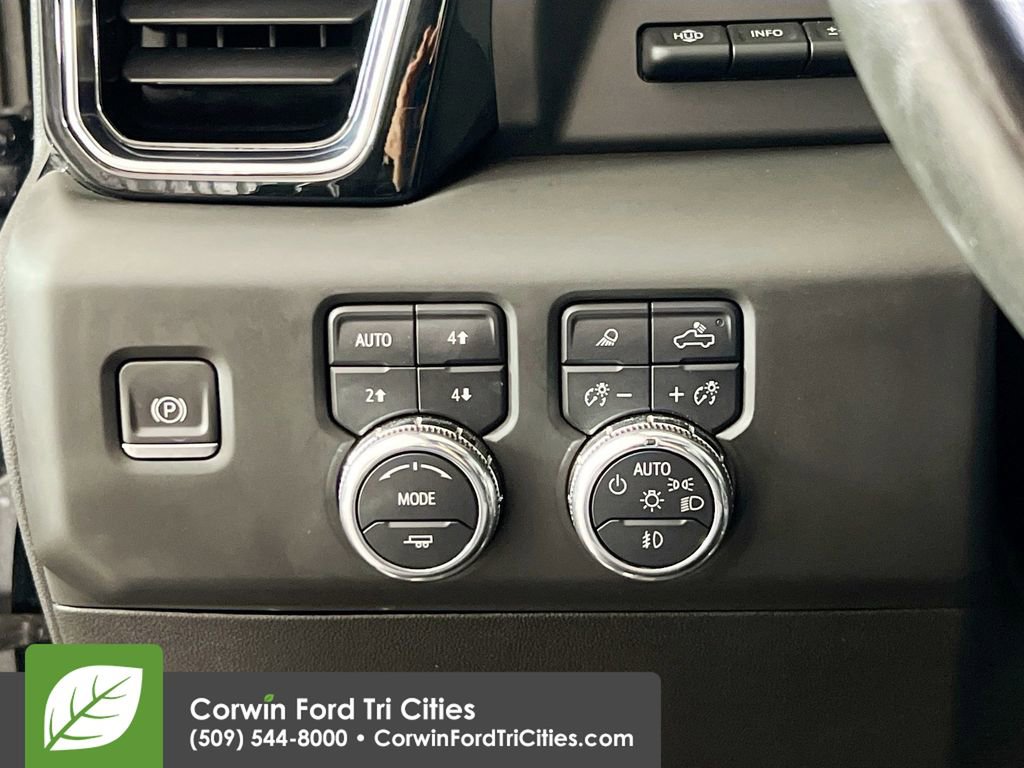 Used 2024 GMC Sierra 3500 Denali w/ Technology Package image 19