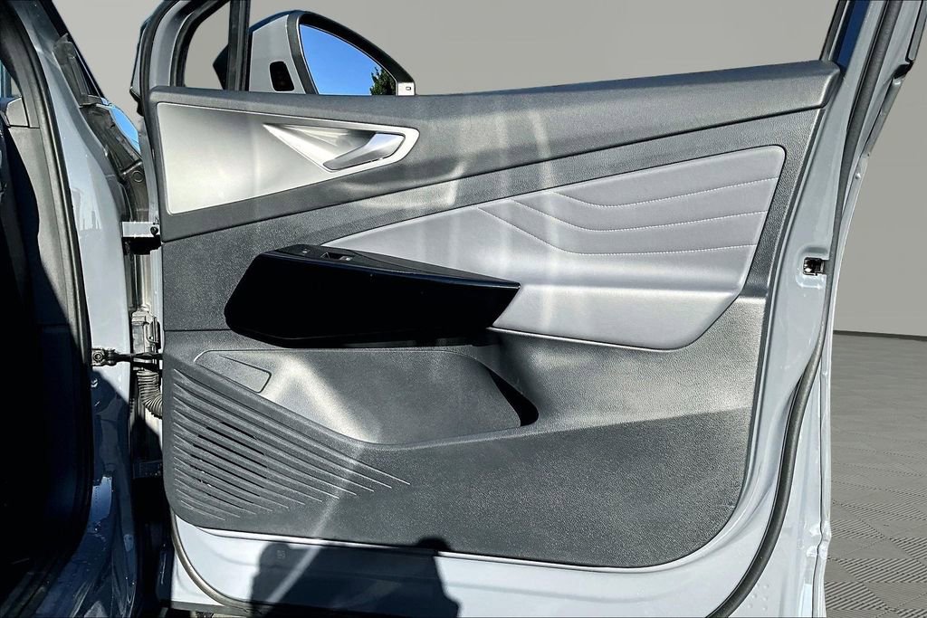 Used 2023 Volkswagen ID.4 Pro S image 28