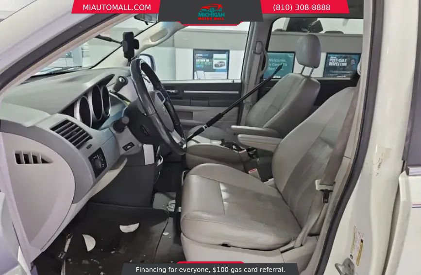 Used 2009 Dodge Grand Caravan SXT image 9