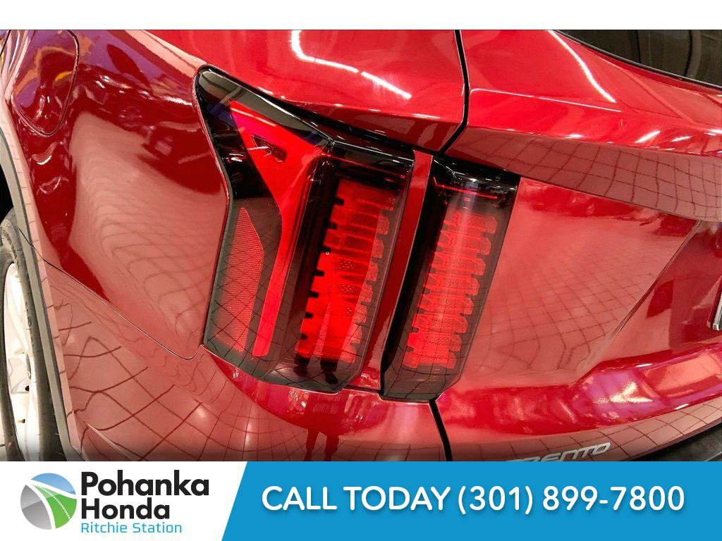 Used 2023 Kia Sorento LX image 30