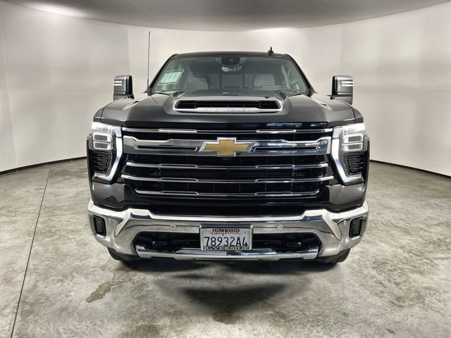 Used 2024 Chevrolet Silverado 2500 LTZ w/ LTZ Plus Package image 3