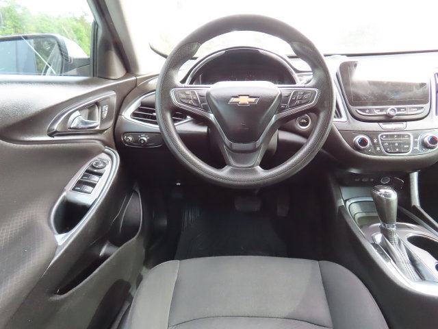 Used 2020 Chevrolet Malibu LT FWD image 14