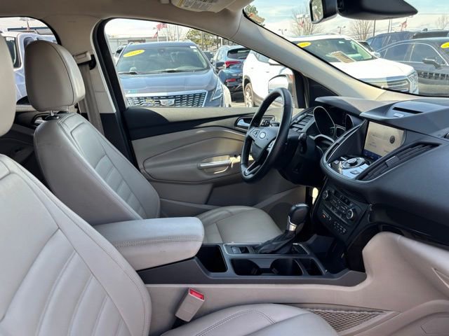 Used 2017 Ford Escape Titanium w/ Equipment Group 301A AWD/4WD image 14