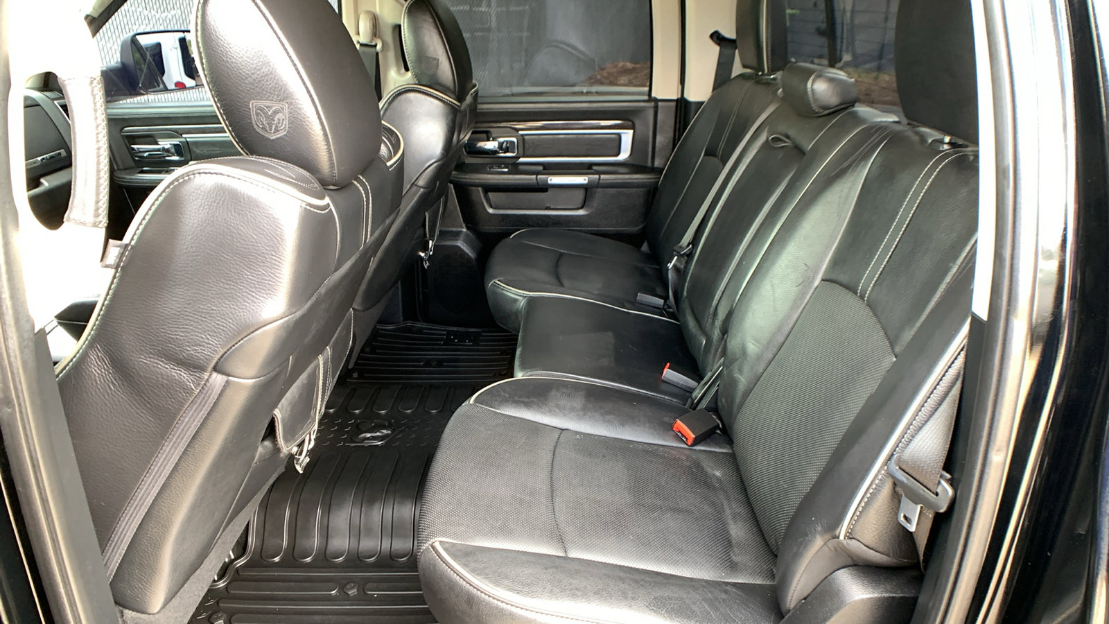 Used 2014 RAM 1500 Limited AWD/4WD image 25