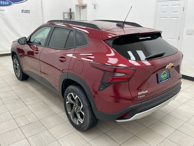 Used 2024 Chevrolet Trax LT w/ Driver Confidence Package image 16
