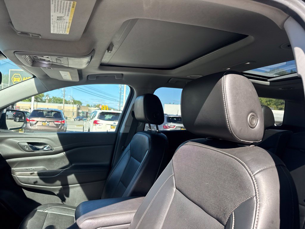 Used 2021 GMC Acadia SLT AWD/4WD image 15