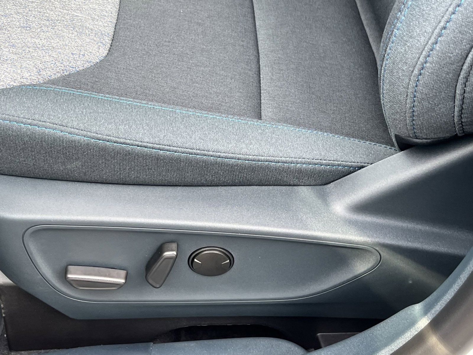 New 2025 Ford Maverick XLT w/ XLT Luxury Package image 14