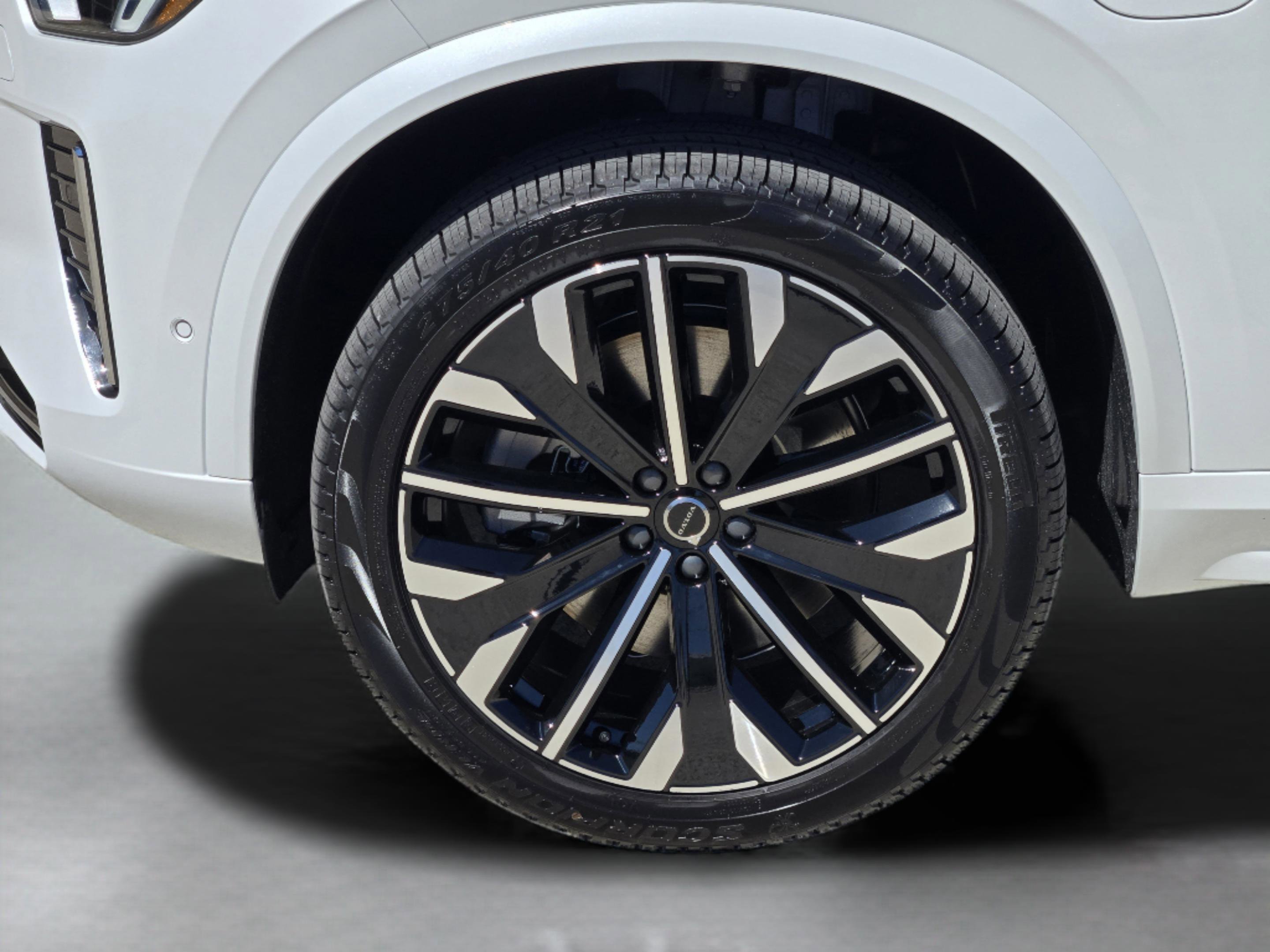 New 2026 Volvo XC90 T8 Plus w/ Protection Package Premier image 13