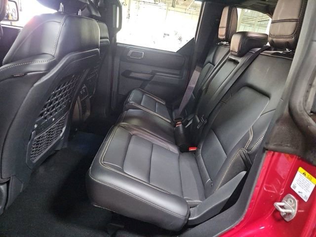 Used 2025 Ford Bronco Badlands AWD/4WD image 14