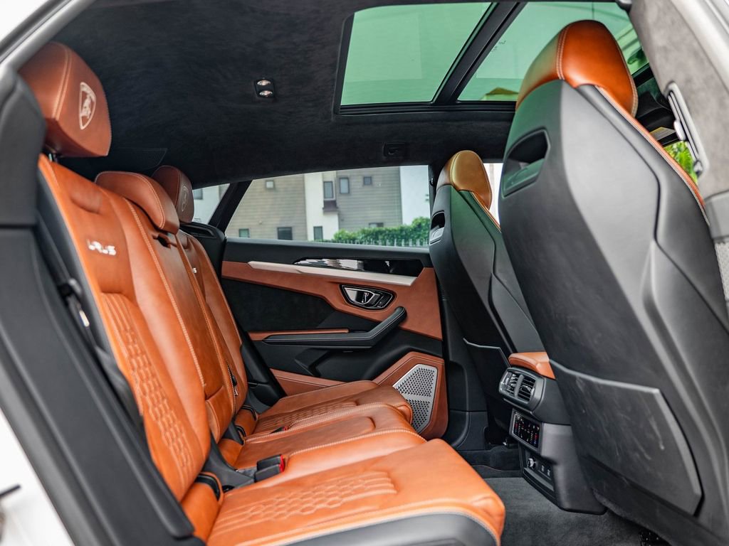 Used 2024 Lamborghini Urus S AWD/4WD image 33