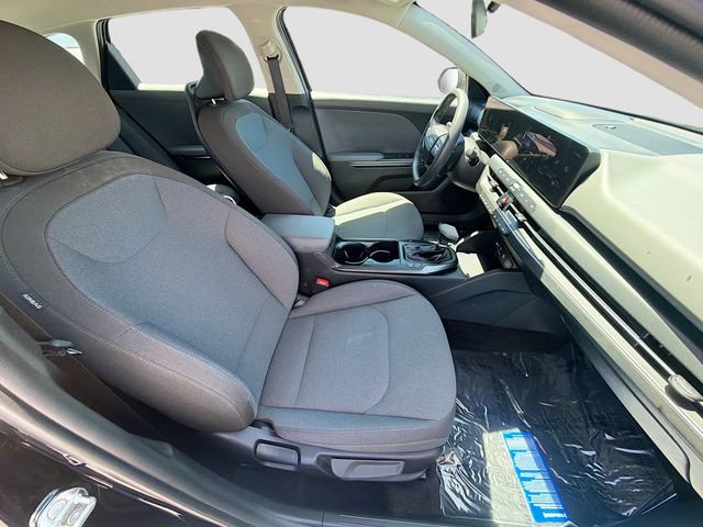 Used 2025 Kia K4 FWD image 25