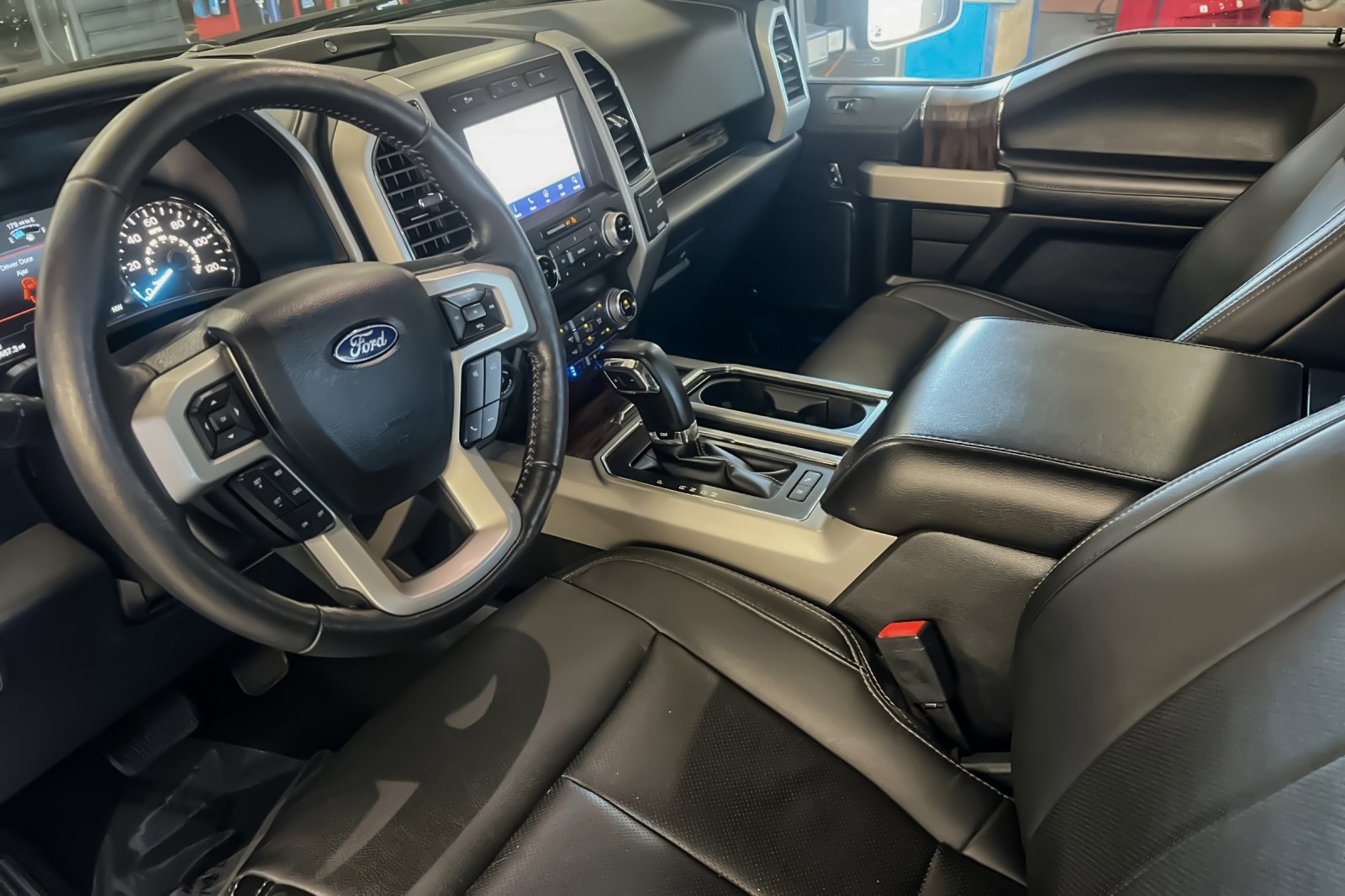 Used 2020 Ford F150 Lariat w/ Equipment Group 502A Luxury image 10