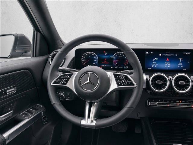 Used 2026 Mercedes-Benz GLB 250 image 25