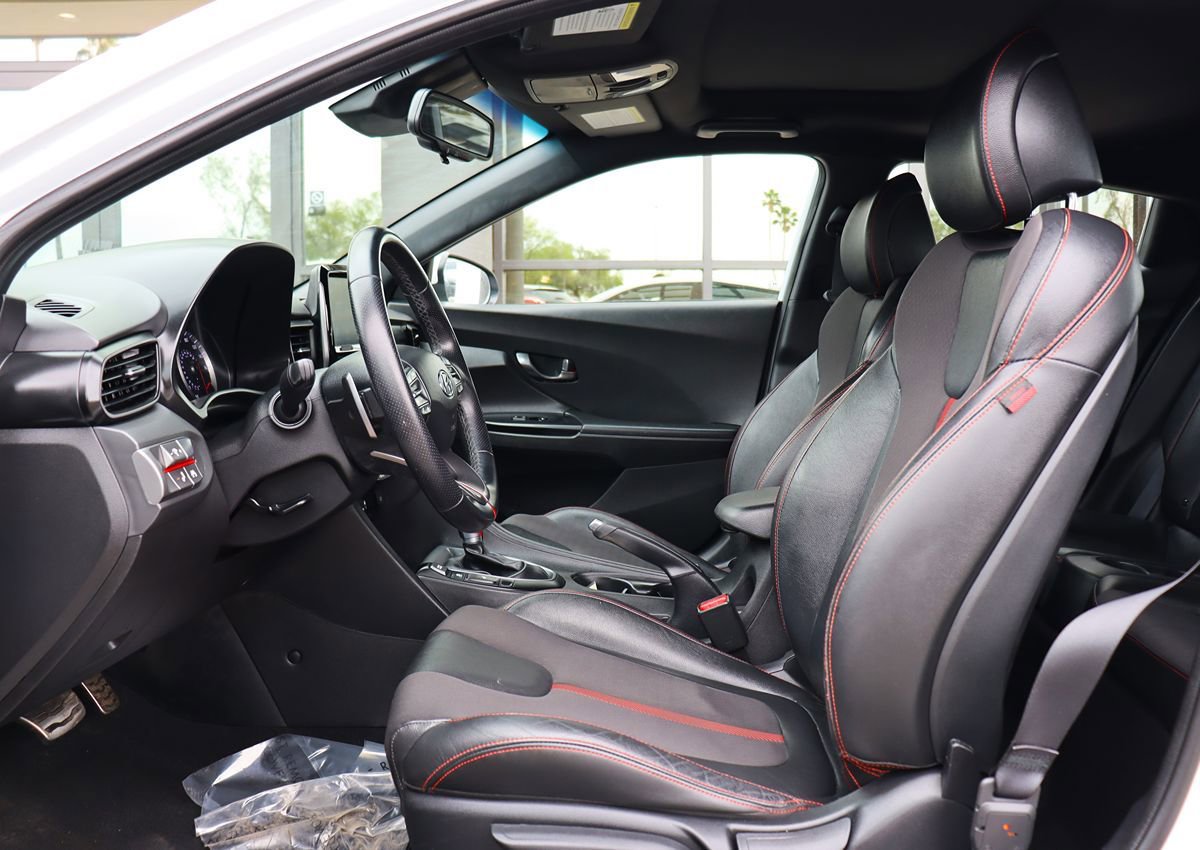 Used 2019 Hyundai Veloster Turbo FWD image 34