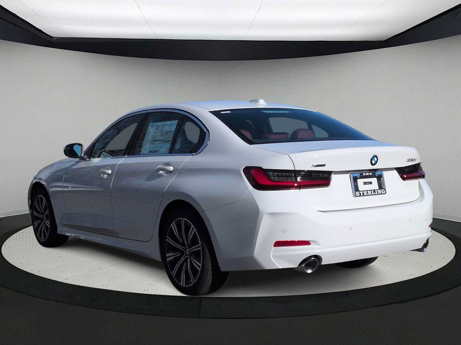 Used 2026 BMW 330i xDrive Sedan w/ Convenience Package AWD/4WD image 6