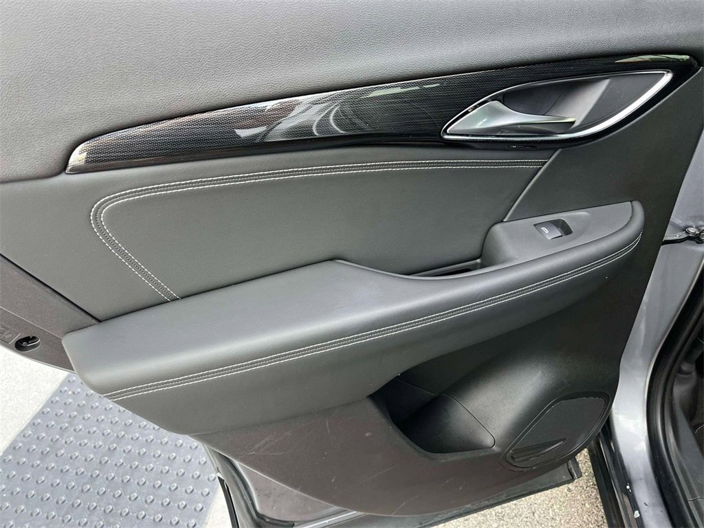 Used 2021 Buick Envision Essence w/ Technology Package I image 15