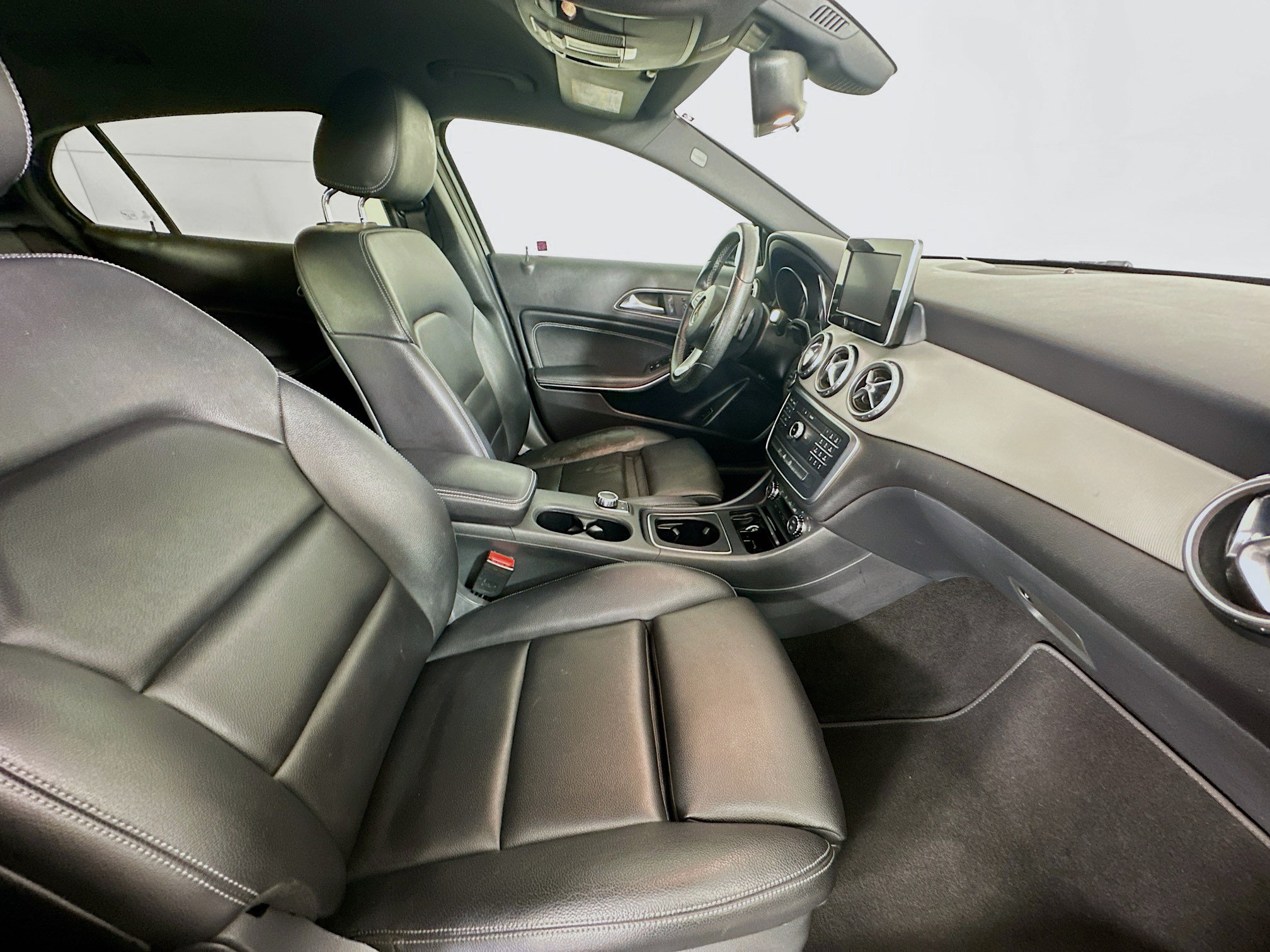 Used 2016 Mercedes-Benz GLA 250 image 30