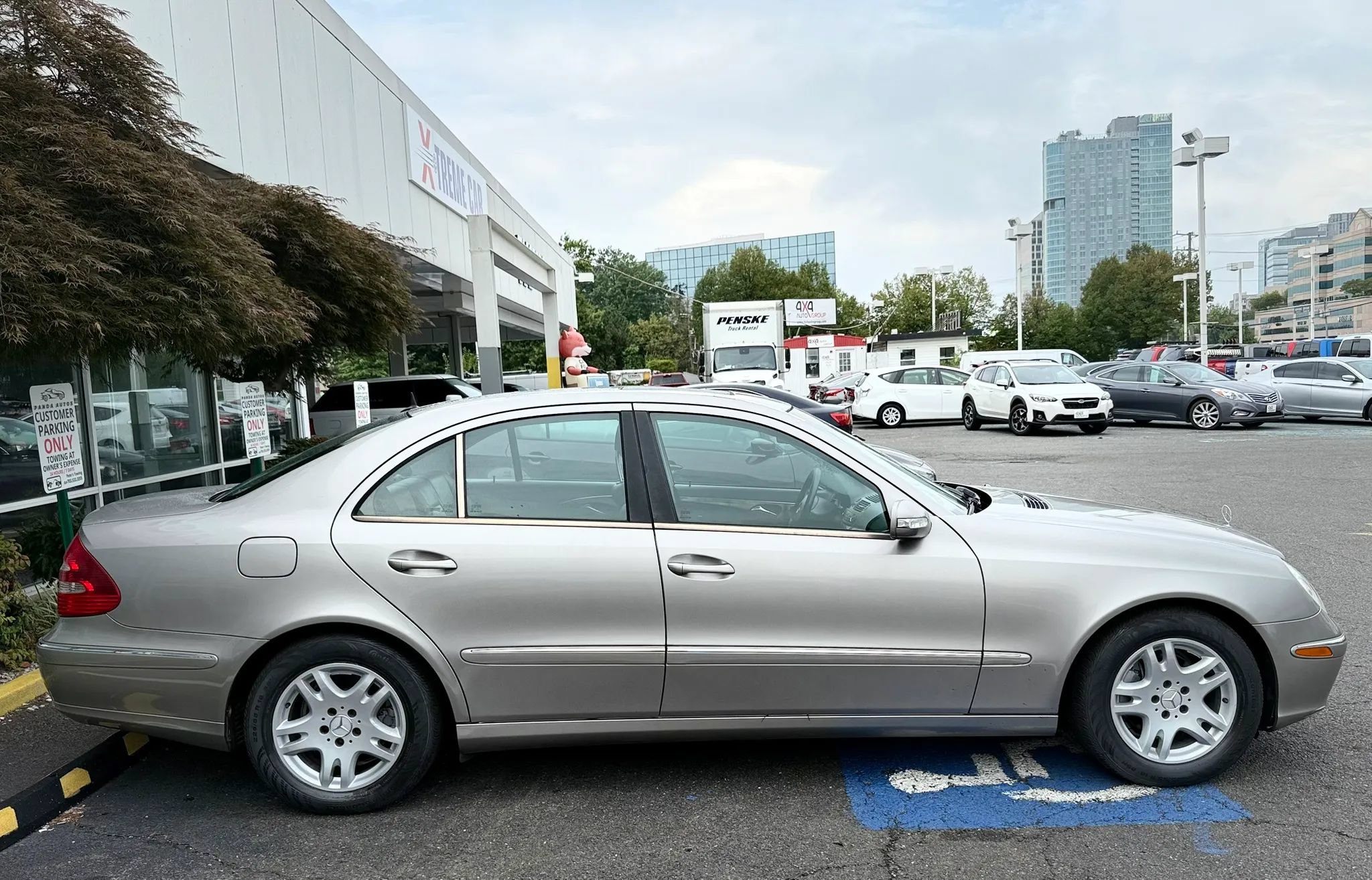 Used 2004 Mercedes-Benz E 320 Sedan image 7