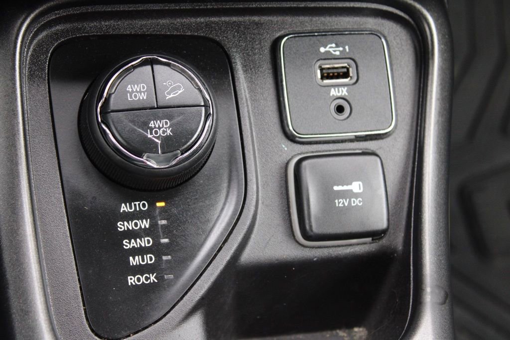 Used 2019 Jeep Compass Trailhawk image 38