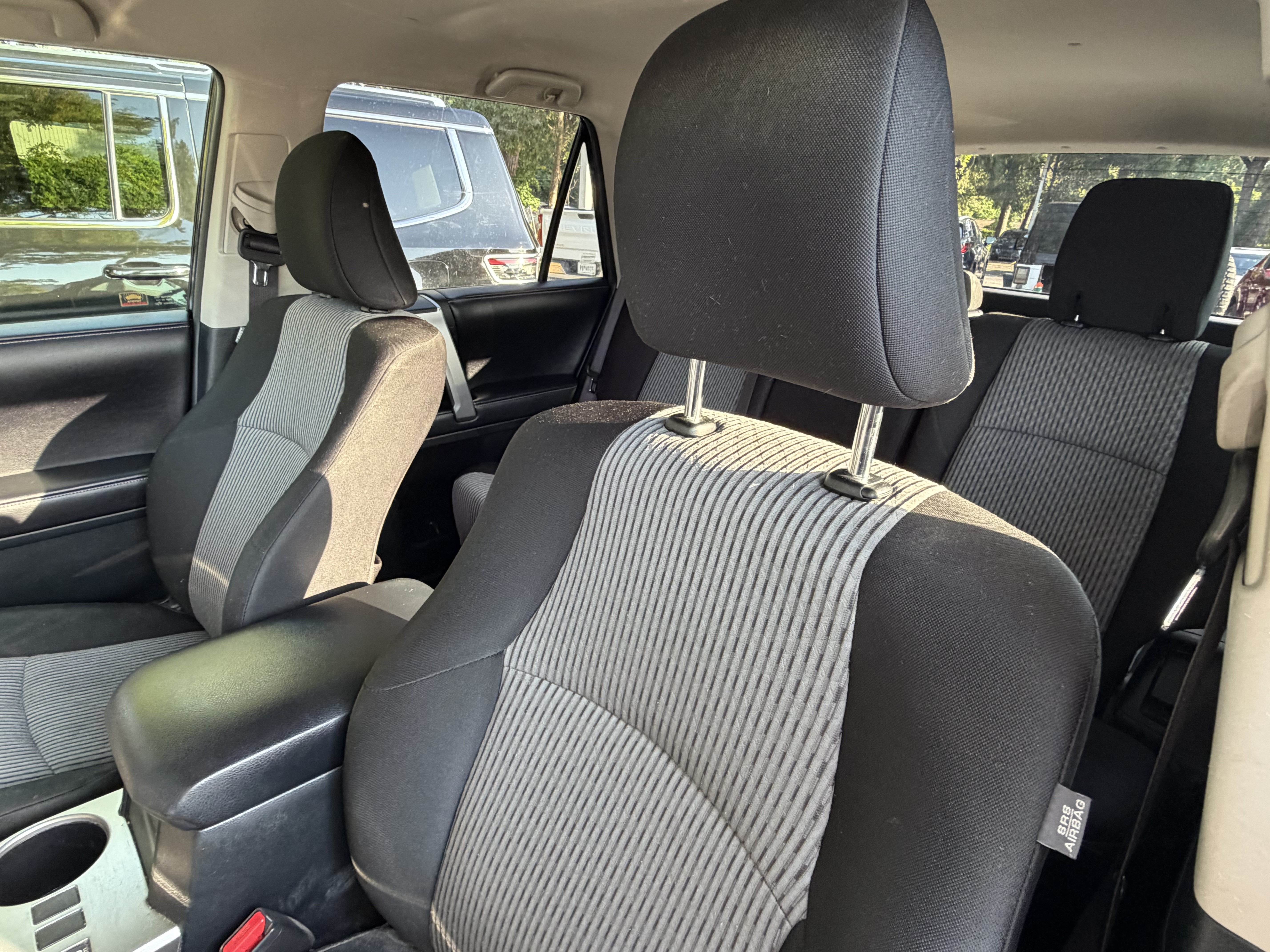 Used 2016 Toyota 4Runner SR5 AWD/4WD image 18