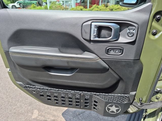 Used 2024 Jeep Wrangler Unlimited Sahara w/ Technology Group AWD/4WD image 24