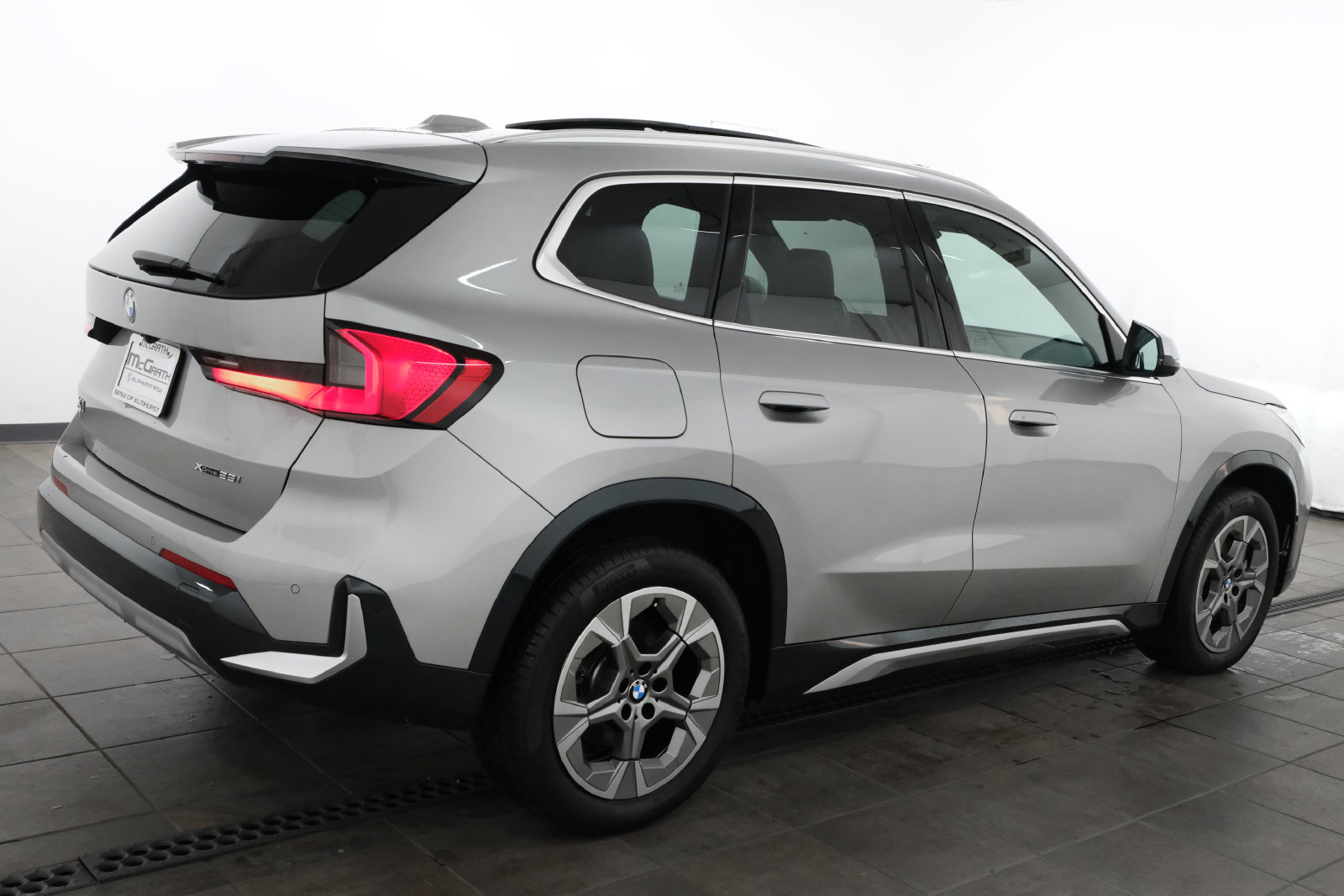 Used 2023 BMW X1 xDrive28i w/ Premium Package AWD/4WD image 6