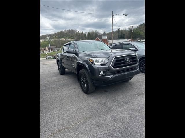 Used 2022 Toyota Tacoma SR5 AWD/4WD image 13