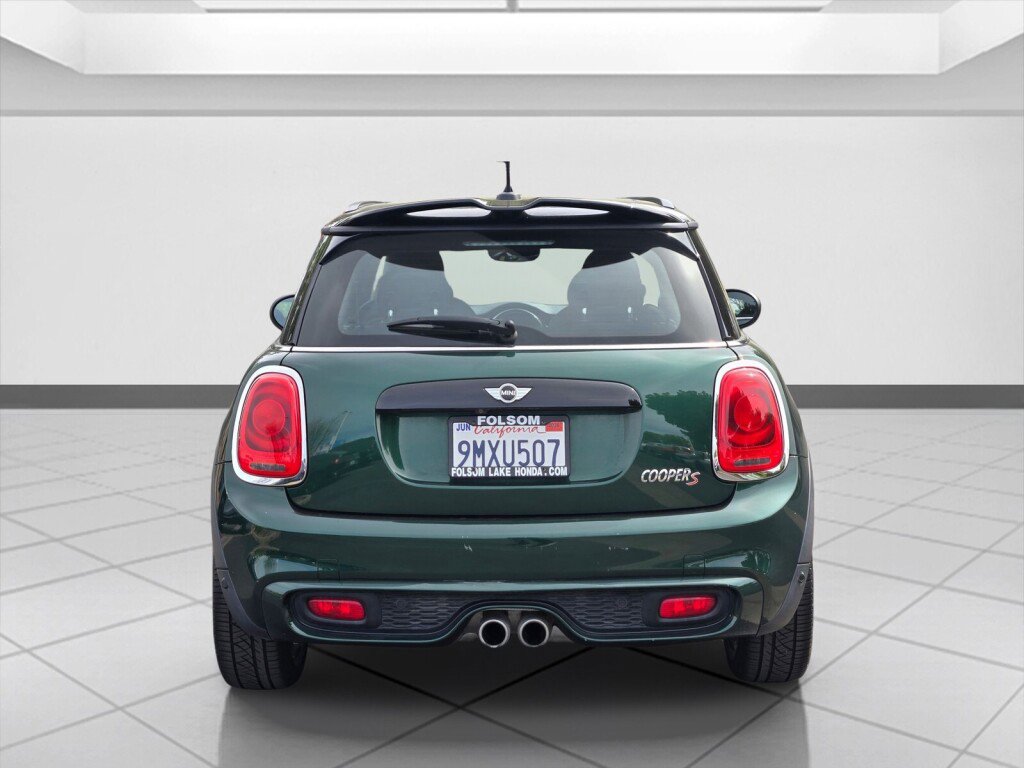 Used 2018 MINI Cooper S image 6