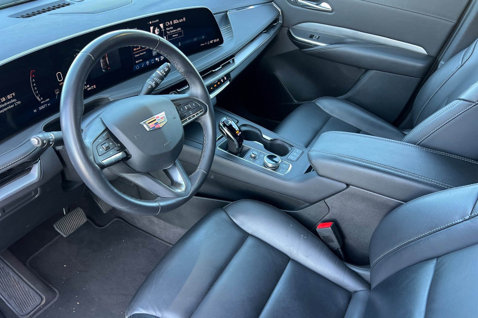 Certified 2024 Cadillac XT4 Premium Luxury image 10