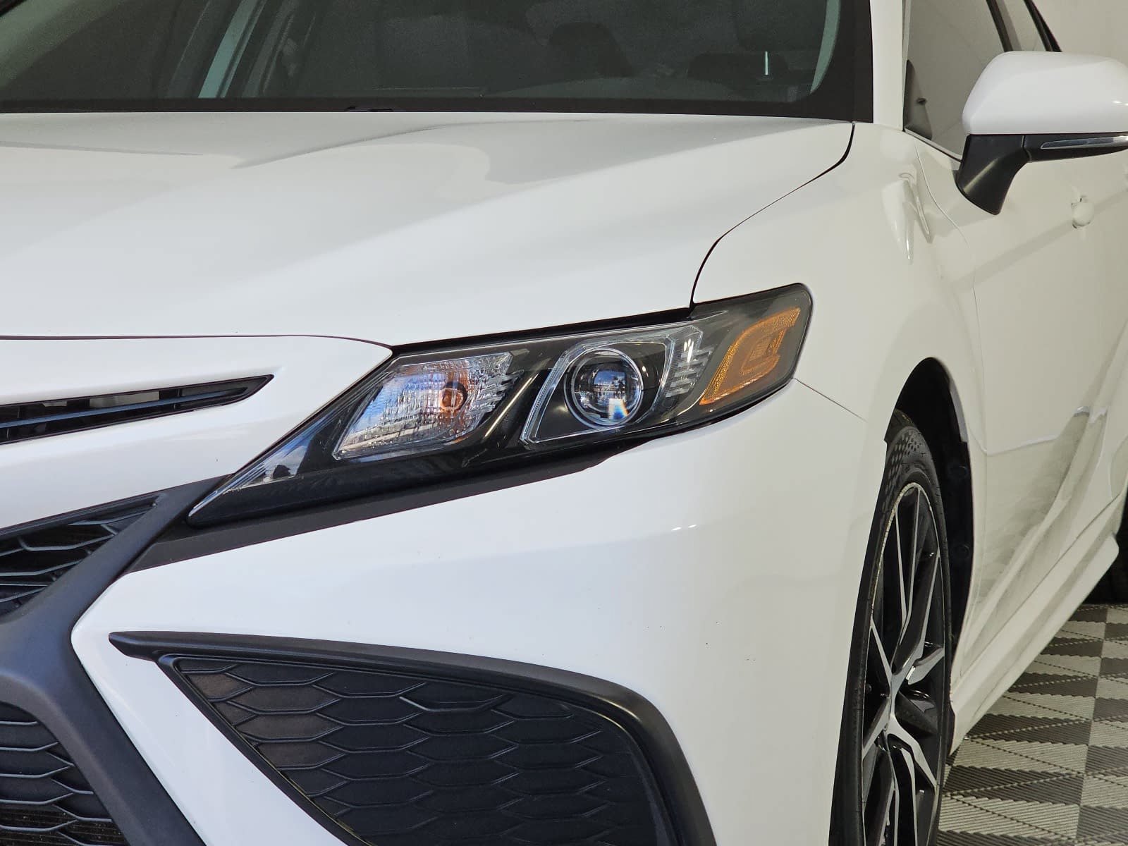 Used 2023 Toyota Camry SE FWD image 28