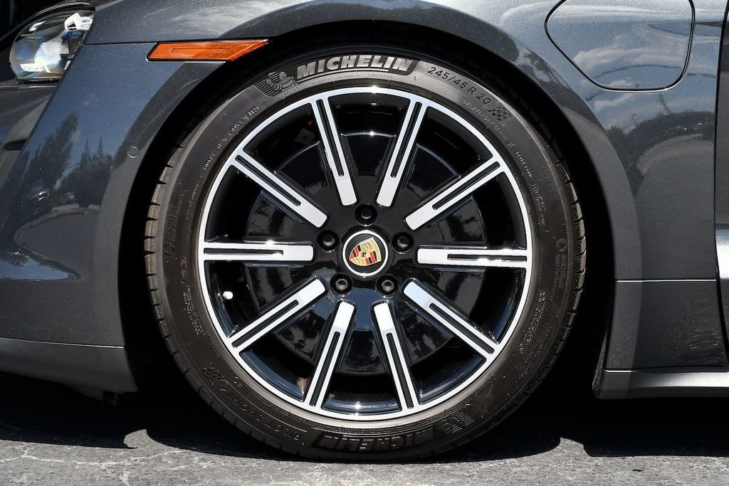 Used 2020 Porsche Taycan 4S AWD/4WD image 10