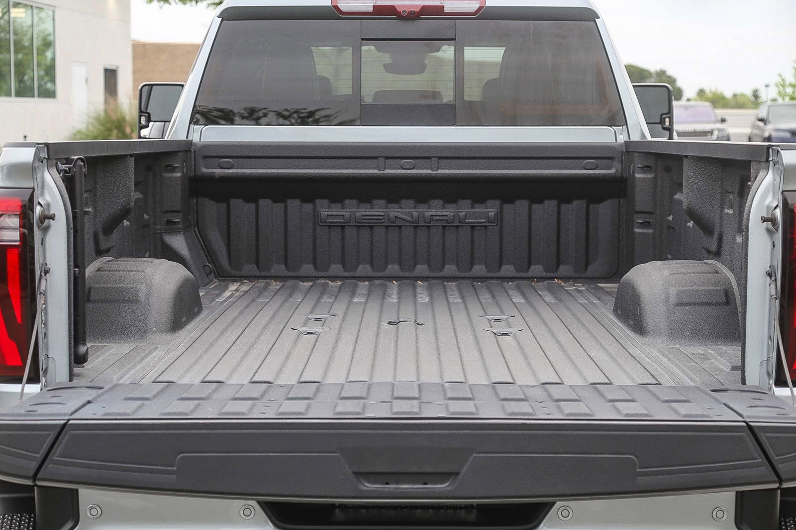 Used 2024 GMC Sierra 3500 Denali Ultimate AWD/4WD image 24