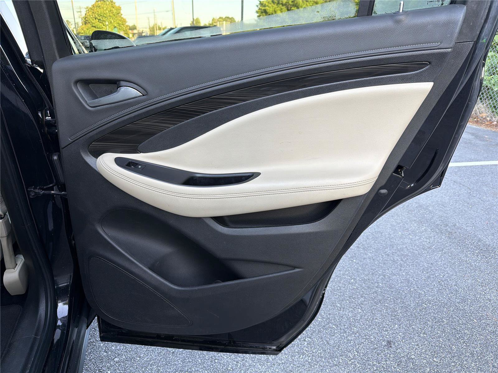 Used 2019 Buick Envision Preferred FWD image 15